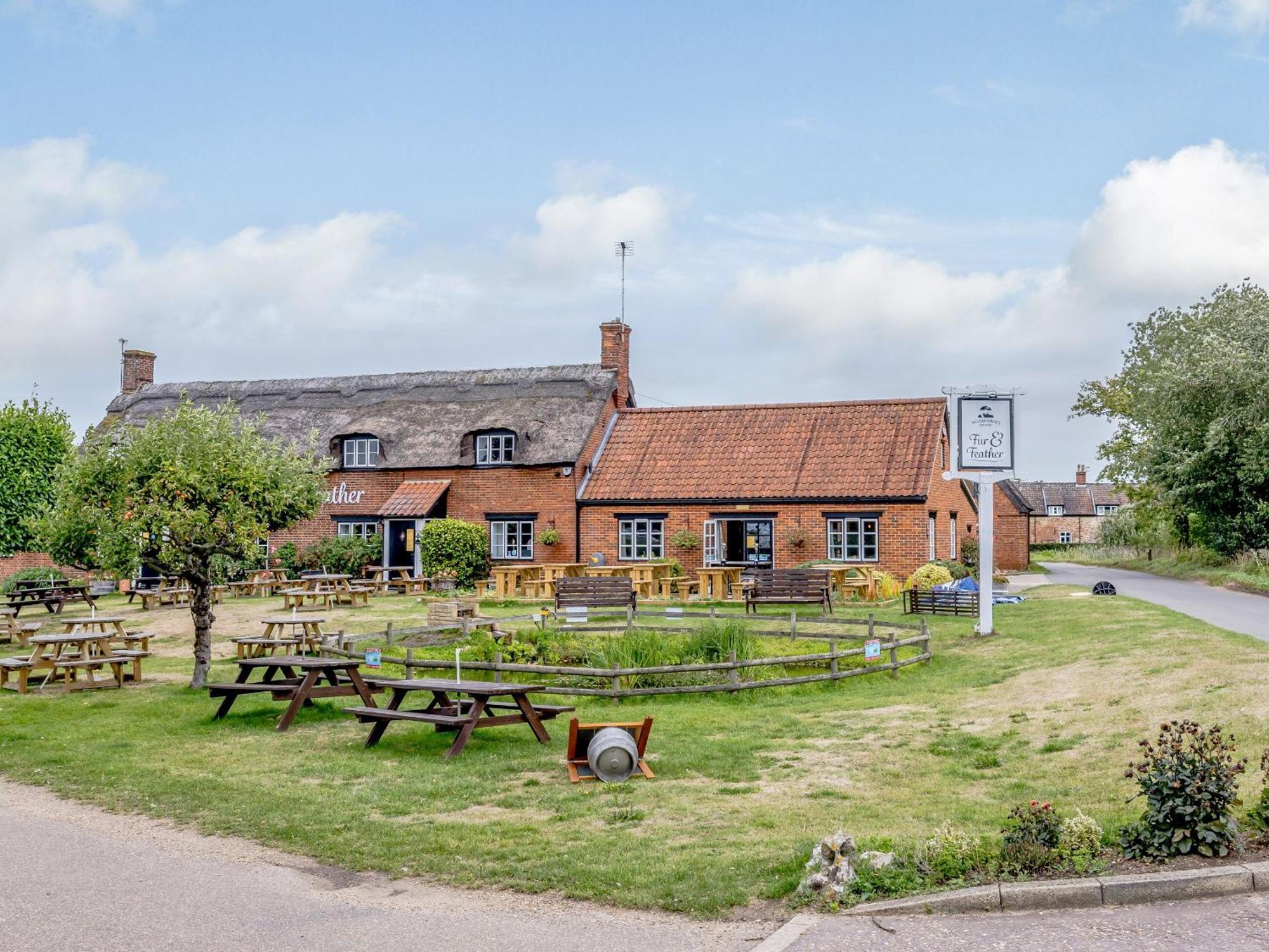 Hilley Holey Villa Horning Luaran gambar